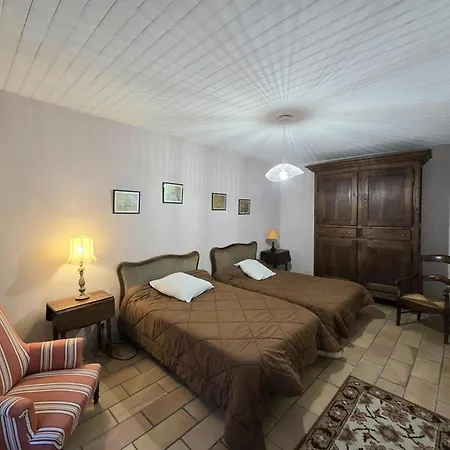 Maison De Charme A La Ferme Avec Jardin, Cheminee Et Wifi, Pres De Perigueux - Fr-1-616-40 * Mensignac