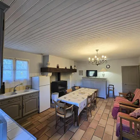 Holiday home Maison De Charme A La Ferme Avec Jardin, Cheminee Et Wifi, Pres De Perigueux - Fr-1-616-40